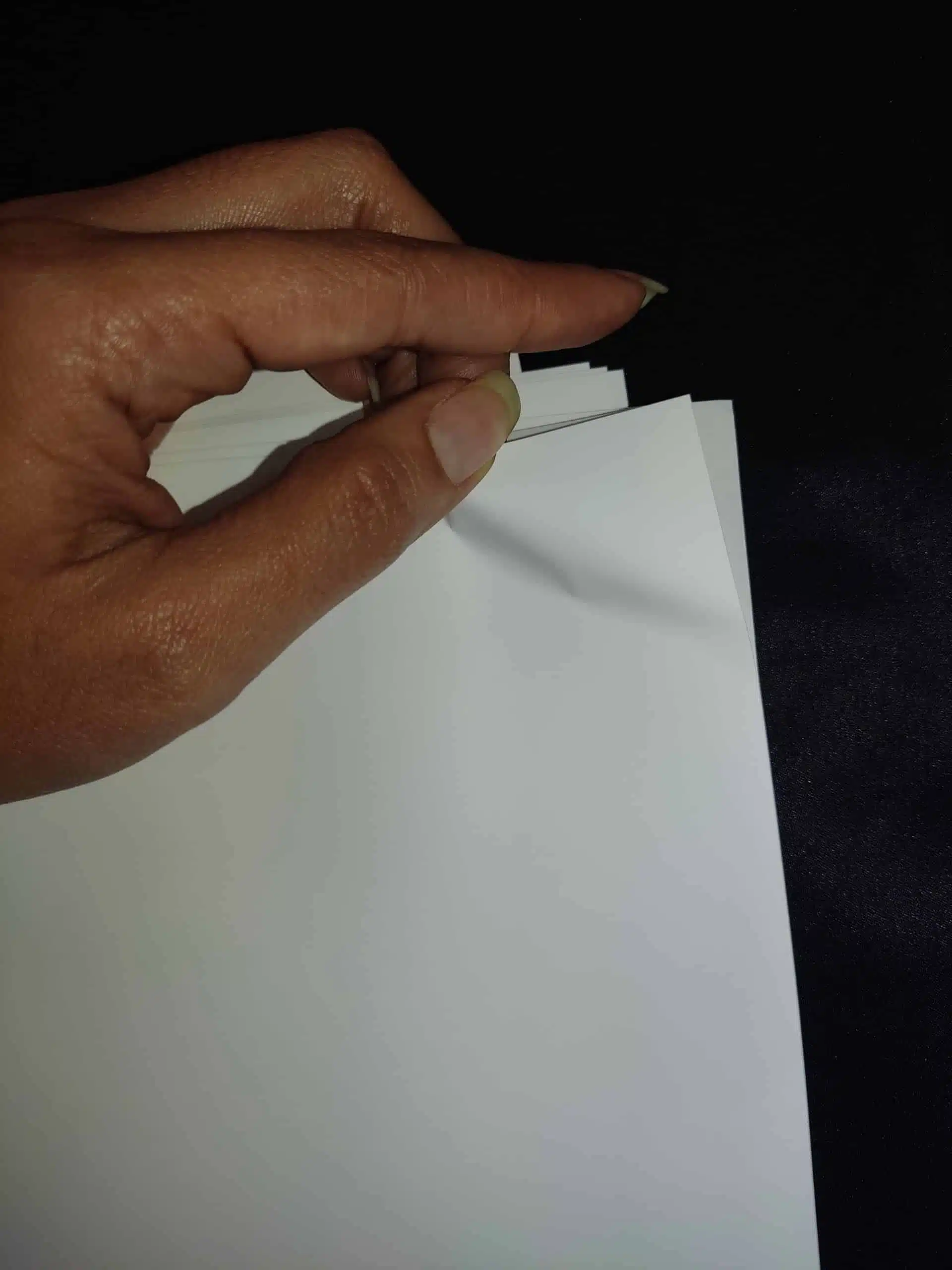  Papel adhesivo de vinilo imprimible de alta calidad para  impresora de inyección de tinta y láser, 20 papel adhesivo blanco brillante  resistente al agua, papel adhesivo de durabilidad de 8.5 x